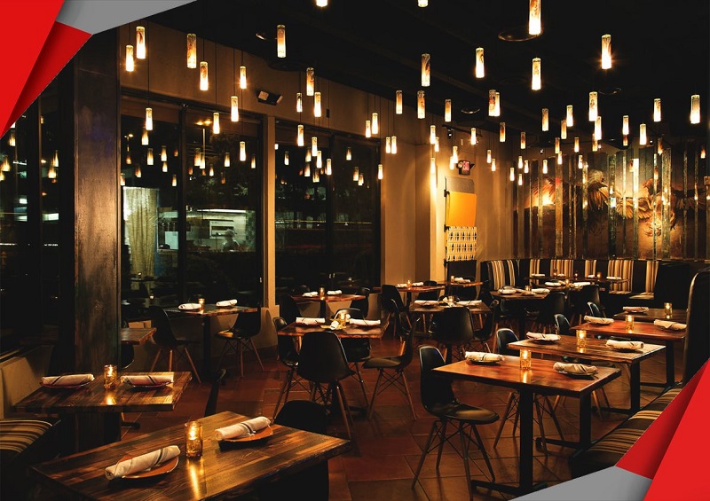 روشنایی باغ رستوران می‌تواند یک عنصر کلیدی در ایجاد اتمسفر جذاب و دلنشین در محیط باشد.