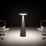 چراغ رومیزی شارژی 2.2 وات نور 3000K کد H182 (WHT) - H193 (BLK) - Image 3