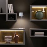 چراغ رومیزی شارژی 2.2 وات نور 3000K کد H209 - Image 3