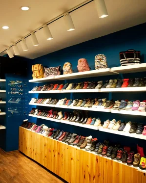 MERCI-MAMA-نورپردازی-تجاری-نوران-11