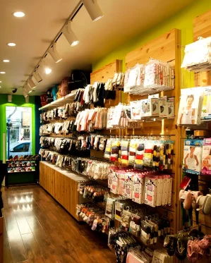 MERCI-MAMA-نورپردازی-تجاری-نوران-12