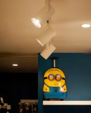 MERCI-MAMA-نورپردازی-تجاری-نوران-4