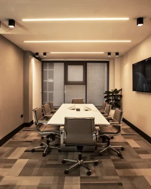 VIP-MOTOR-نورپردازی-نمایشگاه-ماشین-نوران-1