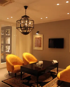 فرش-ارمی-نورپردازی-شوروم-7