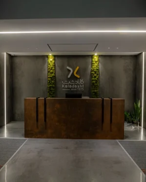 نوران-پروژه-نورپردازی-اداری-چراغ-خطب-توکار-سقفی-و-دیواری-چراغ-دیواری-LC119