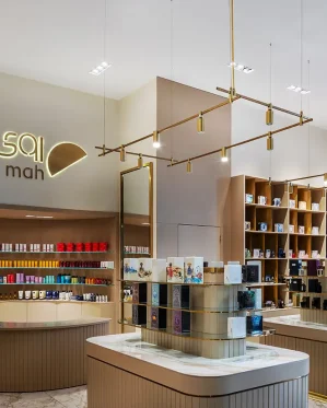 نورپردازی-فروشگاه-لاوازم-آرایشی-بهداشتی-روی-ماه-مرکز-خرید-اپال-2