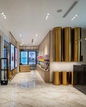 نورپردازی-فروشگاه-لاوازم-آرایشی-بهداشتی-روی-ماه-مرکز-خرید-اپال-7